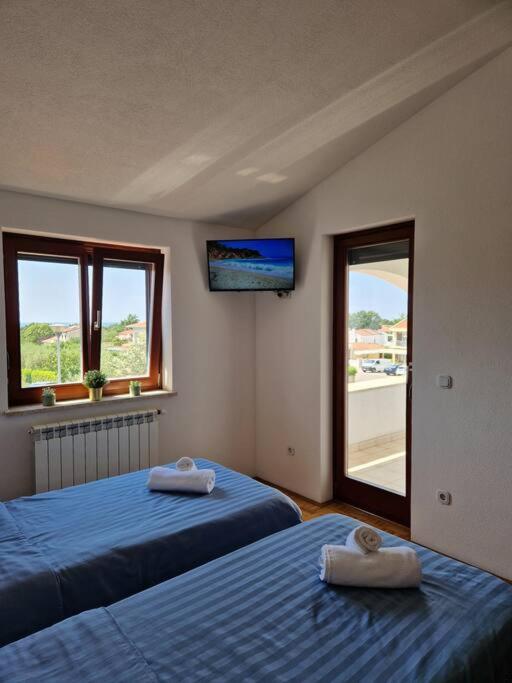 Villa Castanea - Kuca Za Odmor S Bazenom Kukci Екстер'єр фото